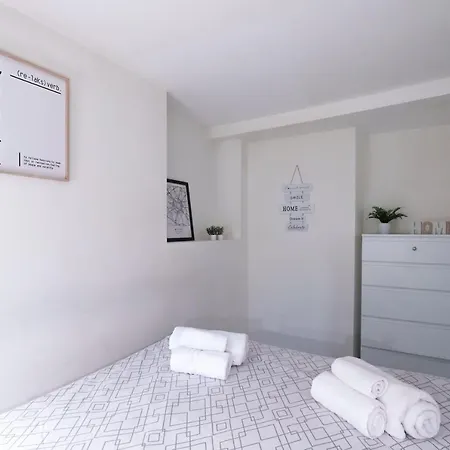 Ambrogio's Nest - Modern Close To Cadorna Station Διαμέρισμα